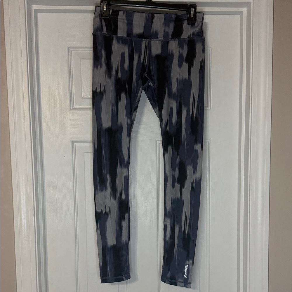 Reebok size Small Blue and Gray Patterned athletic Leggings